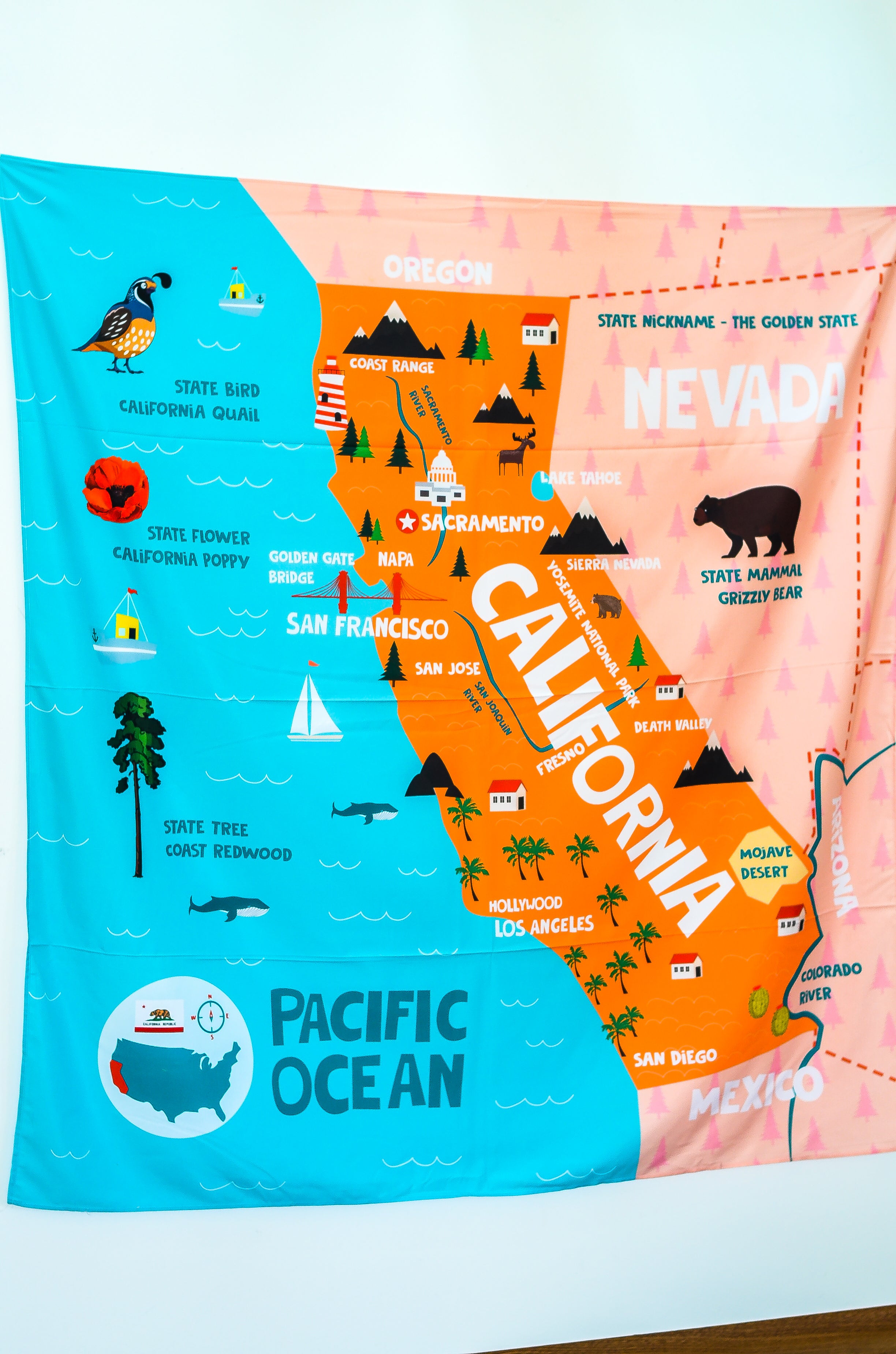 タイガーカモ ベトジャン カリフォルニア マップ 虎刺繍 HELLO CALIF California Map Tapestry for Kids – Educational State Wall Hanging